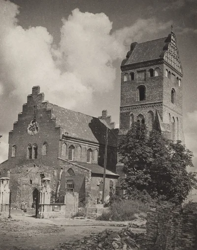 "Kościół N. P. Maryi", Janusz Bułhak